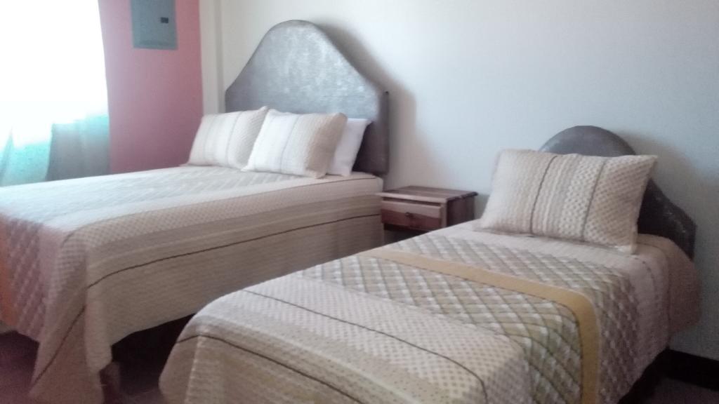 Hotel Tropik Leadonna Montego Bay Buitenkant foto