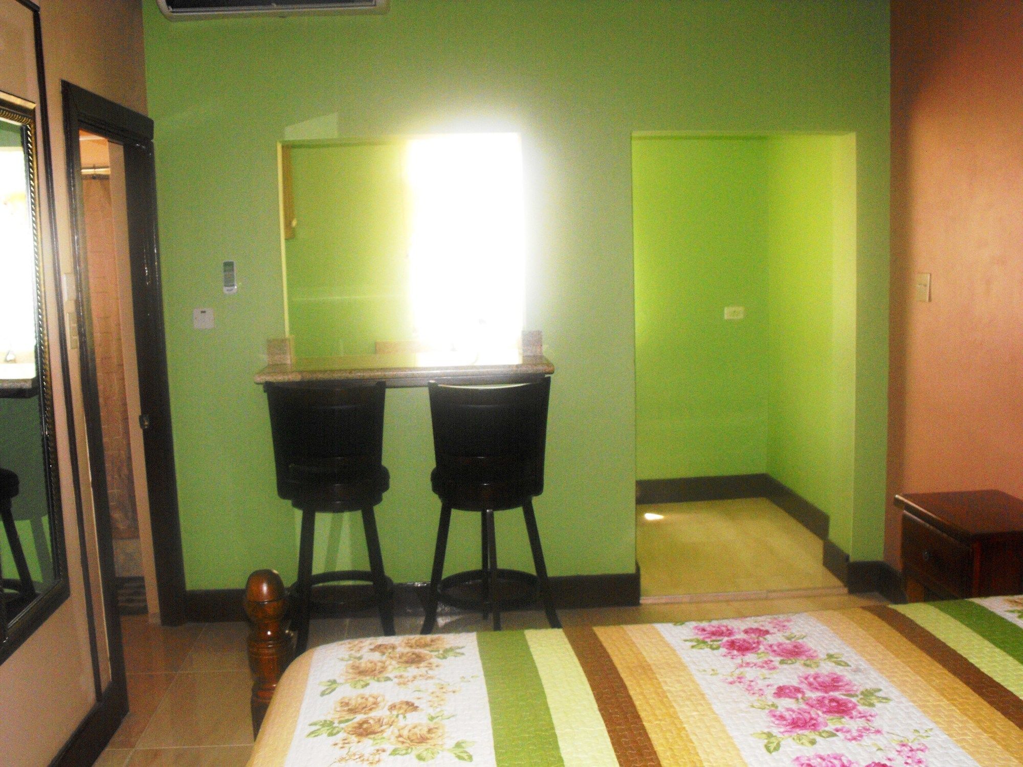 Hotel Tropik Leadonna Montego Bay Buitenkant foto