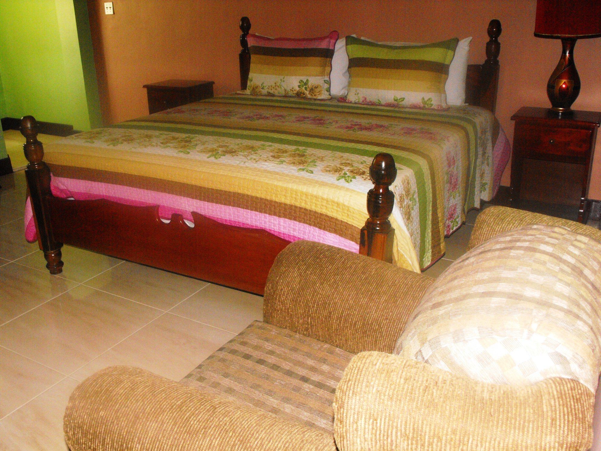 Hotel Tropik Leadonna Montego Bay Buitenkant foto